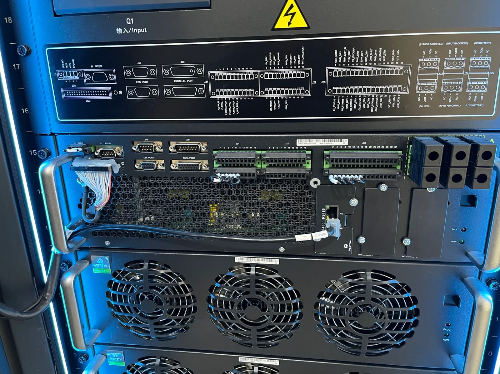 Vertiv Liebert APM 160 monitoring and power modules